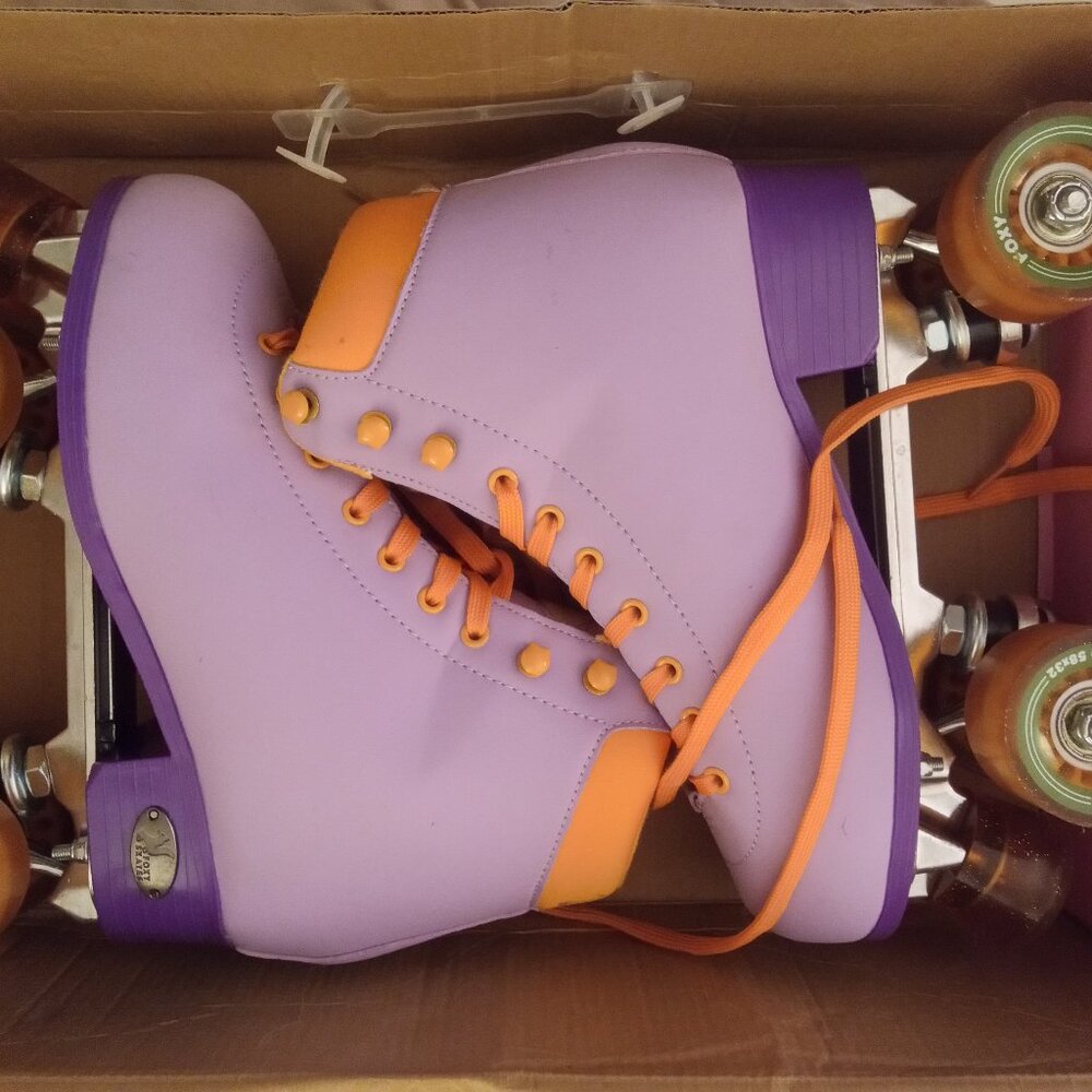 FoxySkates Noble Purple Premium Roller Skates